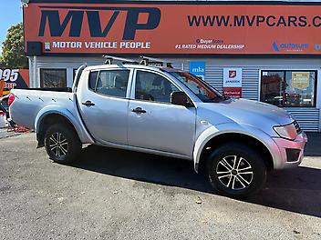 269,174 Km, Ute, 2477 cc, Diesel engine, Manual
