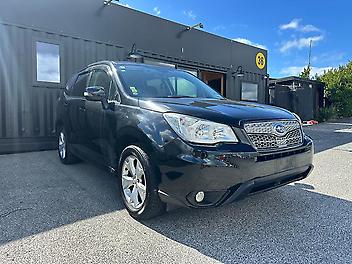 69,945 Km, RV-SUV, 2000 cc, Petrol engine, Automatic