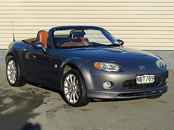 115,136 Km, Convertible, 1998 cc, Petrol engine, Automatic