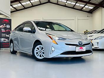 69,935 Km, Sedan, 1797 cc, Hybrid engine, Automatic
