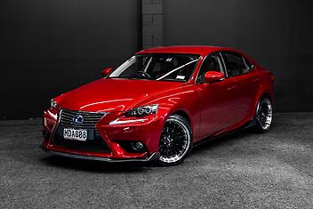 76,000 Km, Sedan, 2494 cc, Hybrid engine, Tiptronic