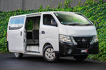 109,284 Km, Van, 2000 cc, Petrol engine, Automatic