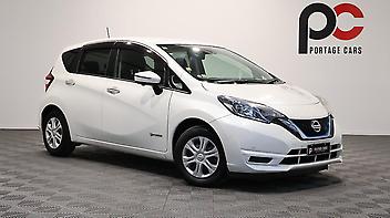 119,880 Km, Hatchback, 1198 cc, Hybrid engine, Automatic