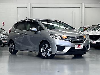 124,195 Km, Hatchback, 1496 cc, Hybrid engine, Automatic