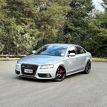 115,873 Km, Sedan, 2995 cc, Petrol engine, Automatic