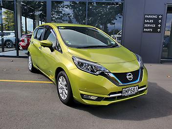 67,000 Km, Station Wagon, 1198 cc, Petrol Hybrid engine, automatic