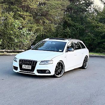 120,138 Km, Station Wagon, 2995 cc, Petrol engine, Automatic