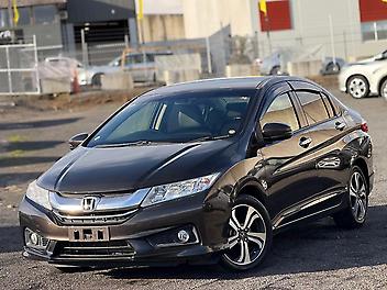 31,000 Km, Sedan, 1500 cc, Petrol - Hybrid engine, Automatic