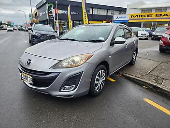 137,914 Km, Sedan, 1490 cc, Petrol engine, Automatic