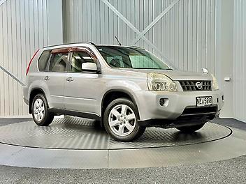 211,200 Km, SUV / 4x4, 2000 cc, Petrol engine, Automatic