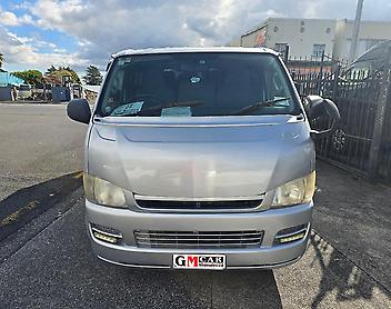 192,823 Km, Van, 1998 cc, Petrol engine, Automatic