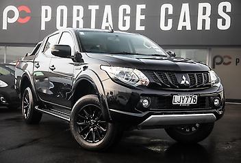 102,271 Km, Ute, 2442 cc, Diesel engine, Automatic