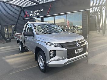 46,951 Km, Utility, 2442135 cc, Diesel engine, Automatic