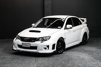 167,000 Km, Sedan, 2457 cc, Petrol engine, Manual