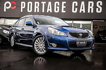 88,542 Km, Sedan, 2457 cc, Petrol engine, Automatic