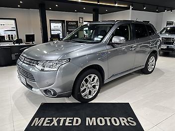 30,000 Km, Station Wagon, 1998 cc, Plug-In Hybrid (Electricity) engine, 6 Speed Auto