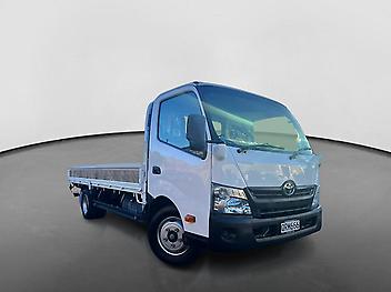 84,584 Km, Truck, 4000 cc, Diesel engine, Manual