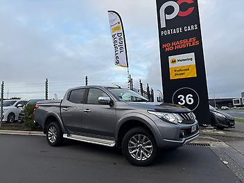 181,500 Km, Ute, 2442 cc, Diesel engine, Automatic