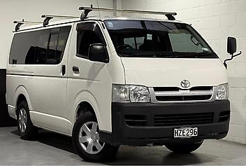 240,564 Km, People Movers, 1990 cc, Petrol engine, AT