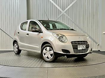 115,700 Km, Hatchback, 1000 cc, Petrol engine, Automatic