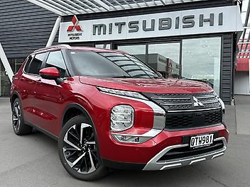 14,595 Km, RV/SUV, 2488135 cc, Petrol engine, Tiptronic, Continuous Variable