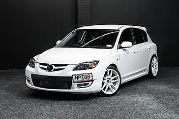 114,000 Km, Hatchback, 2260 cc, Petrol engine, Manual