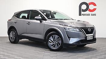 93,370 Km, Station Wagon, 1332 cc, Petrol engine, Automatic