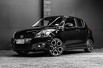 125,000 Km, Hatchback, 1586 cc, Petrol engine, Manual