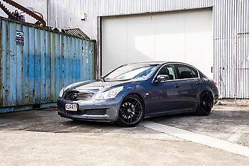 106,000 Km, Sedan, 3490 cc, Petrol engine, Tiptronic