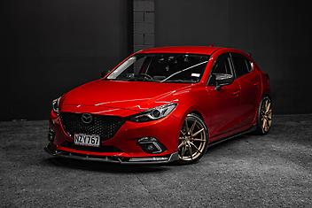 124,000 Km, Hatchback, 1990 cc, Petrol engine, Automatic