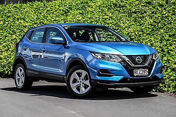 97,073 Km, SUV, 2000 cc, Petrol engine, Automatic