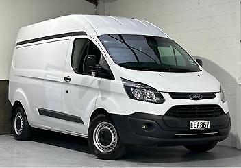 114,000 Km, Van, 1995 cc, Diesel engine, AT