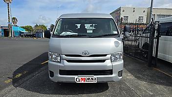 107,890 Km, Van, 2690 cc, Petrol engine, Automatic