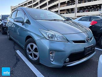 107,001 Km, Hatchback, 1800 cc, Hybrid engine, Auto