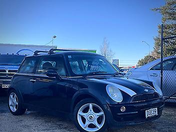 181,572 Km, Hatchback, 1590 cc, Petrol engine, Automatic