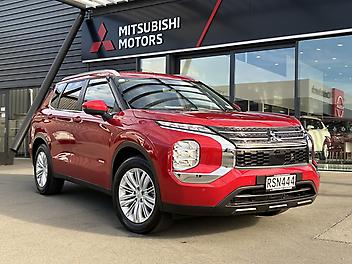 16,500 Km, RV/SUV, 2488135 cc, Petrol engine, Tiptronic, Continuous Variable
