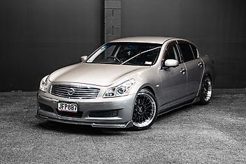 137,000 Km, Sedan, 2490 cc, Petrol engine, Automatic