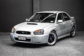 213,000 Km, Sedan, 1994 cc, Petrol engine, Manual