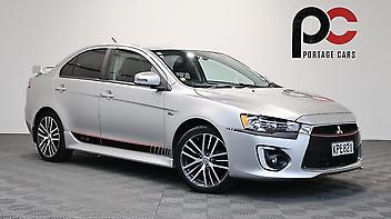 116,890 Km, Sedan, 2360 cc, Petrol engine, Automatic