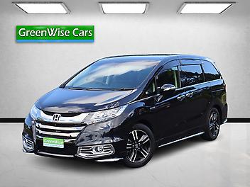 66,650 Km, Van, 2000 cc, Hybrid engine, Automatic