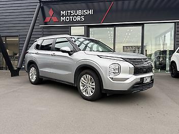 95,000 Km, RV/SUV, 2488135 cc, Petrol engine, CVT