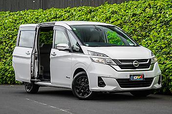 94,573 Km, Van, 2000 cc, Hybrid engine, Automatic