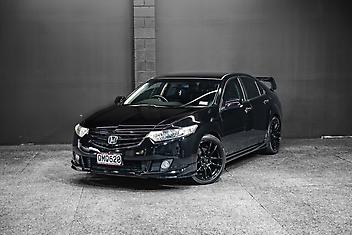 85,000 Km, Sedan, 2354 cc, Petrol engine, Automatic