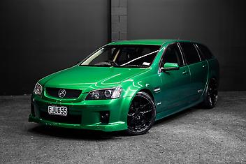 156,000 Km, Station Wagon, 5967 cc, Petrol engine, Automatic