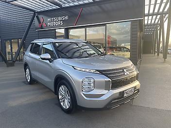 130,410 Km, RV/SUV, 2488135 cc, Petrol engine, Tiptronic, Continuous Variable