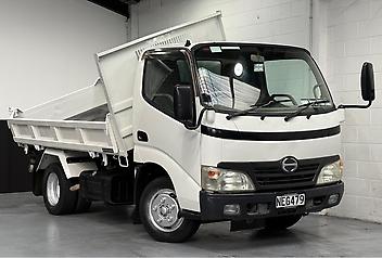 100,000 Km, Truck - Tip Truck, 4009 cc, Diesel engine, Manual