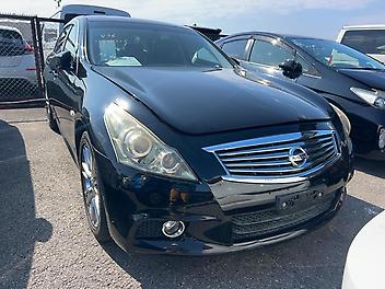 113,000 Km, Sedan, 2500 cc, Petrol engine, Automatic