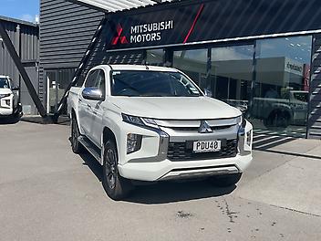 127,263 Km, Utility, 2442135 cc, Diesel engine, Tiptronic, Automatic