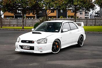 165,000 Km, Sedan, 1994 cc, Petrol engine, Manual