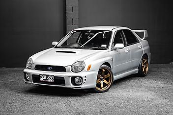 126,000 Km, Sedan, 1994 cc, Petrol engine, Manual